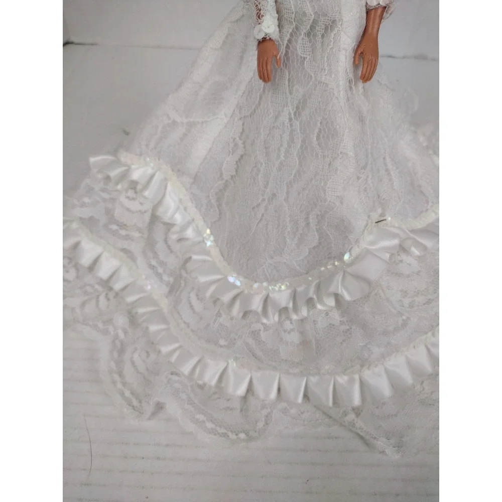 Mattel Barbie Doll 1976 Head 1966 Indonesia Body W/ Ornate White Lace Bride Gown